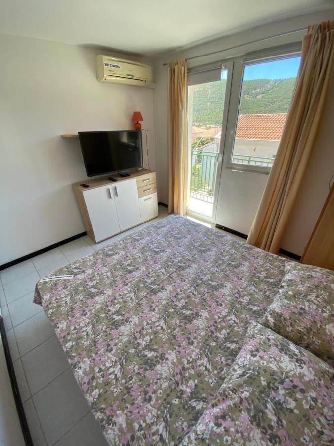 Marsela Apartment Grebastica